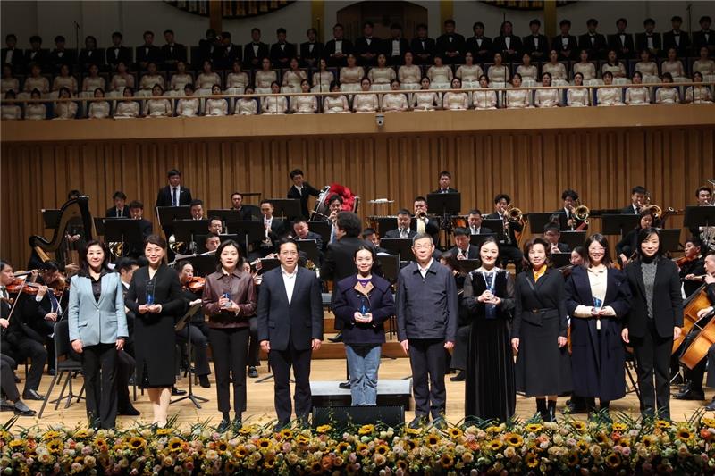音乐振奋人心 美育陶冶情操 首届西部学校音乐周展演活动圆满落幕