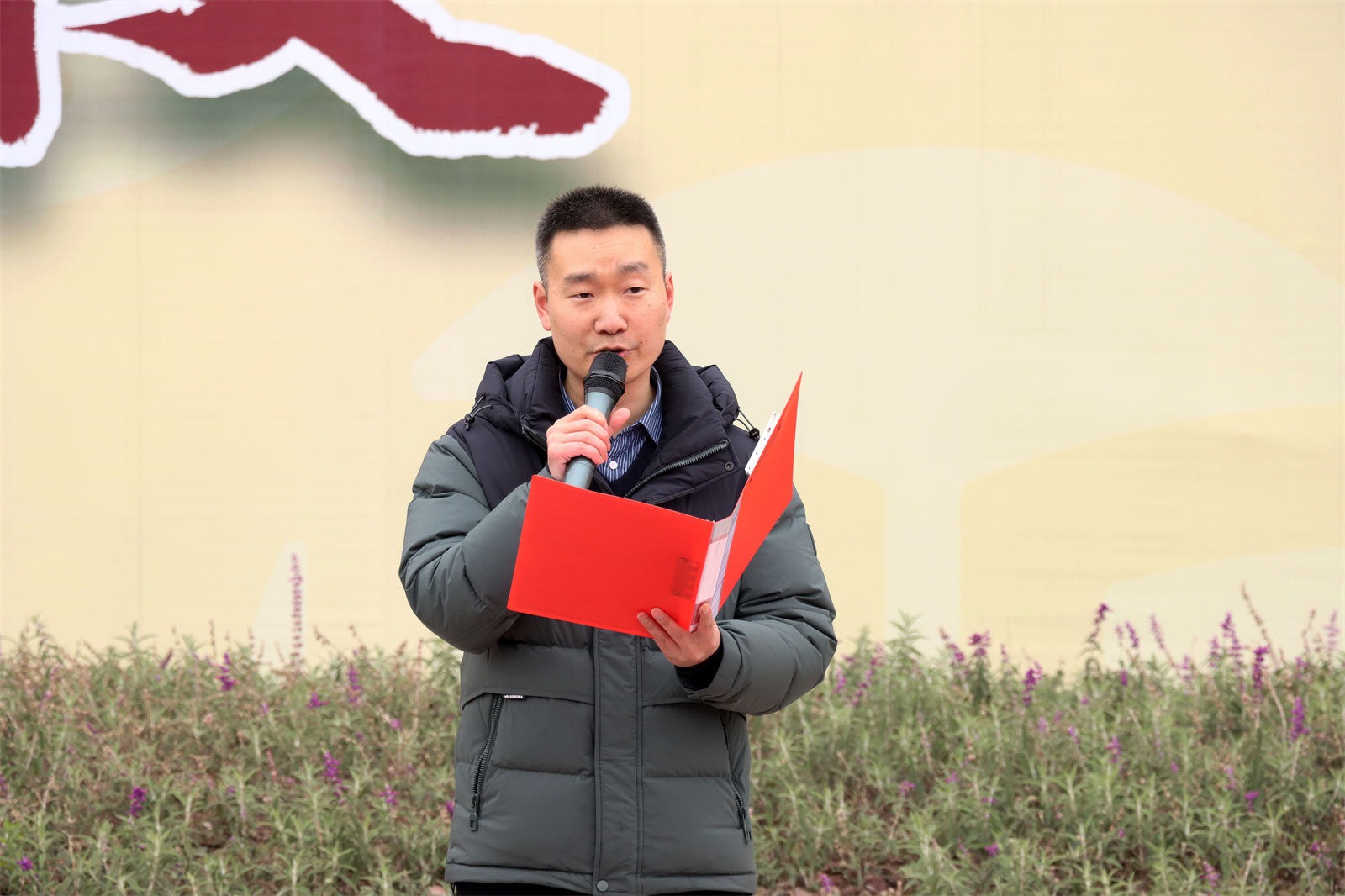家长代表顾爸爸发言