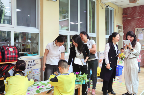 以“视”检行，以“导”提质——翠屏区师培中心到菜坝镇中心幼儿园开展教学视导