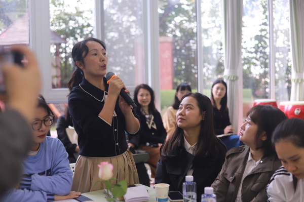 聚焦游戏回顾与分享，助推幼儿深度学习——翠屏区组织2024年秋期幼儿园教师全员轮训暨10月教研活动