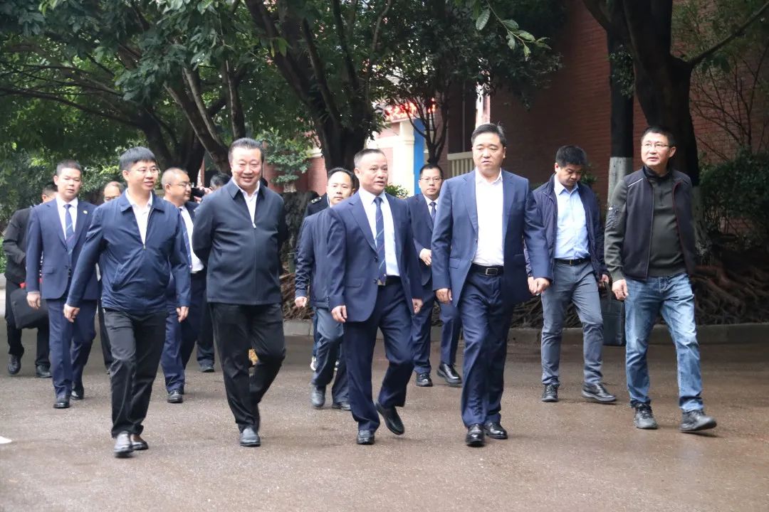 宜宾市委常委、宣传部部长雷涛到宜宾天立学校督导校园食品安全工作