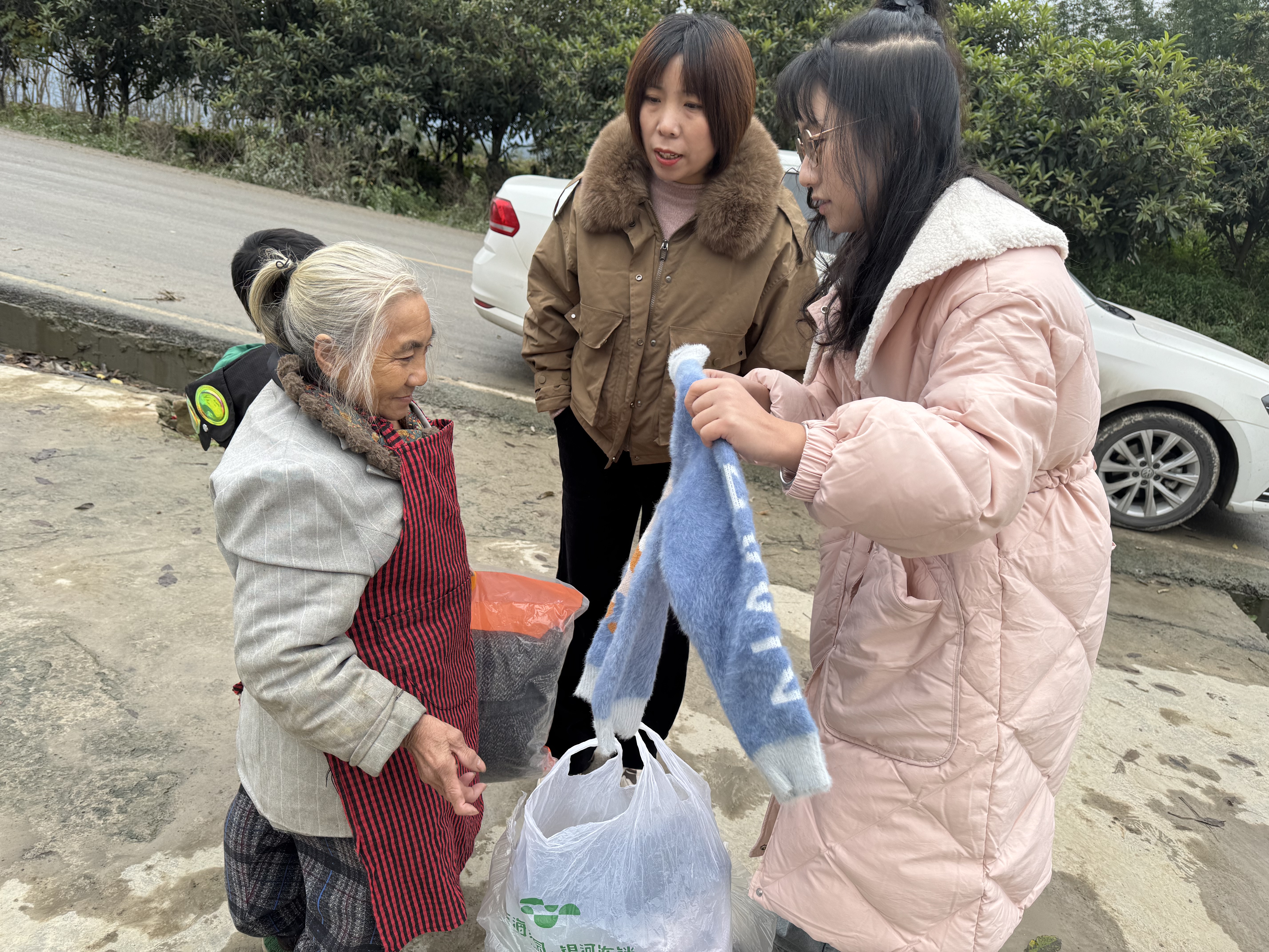 家访暖人心  慰问送真情  ——大河中心幼儿园慰问贫困学生活动