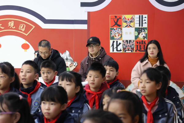 课堂深处觅春色 教研路上绘星图——翠屏区师培中心到宜宾市人民路小学开展教学视导