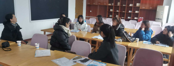 聚焦专业成长 共绘美育新篇——翠屏区第五届美术骨干教师培养人员培训