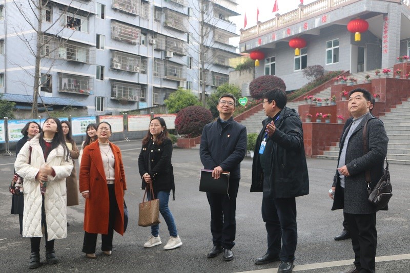 精准把脉课堂，引领教学新征程 ——宜宾市教科所教研指导活动走进桂溪中学