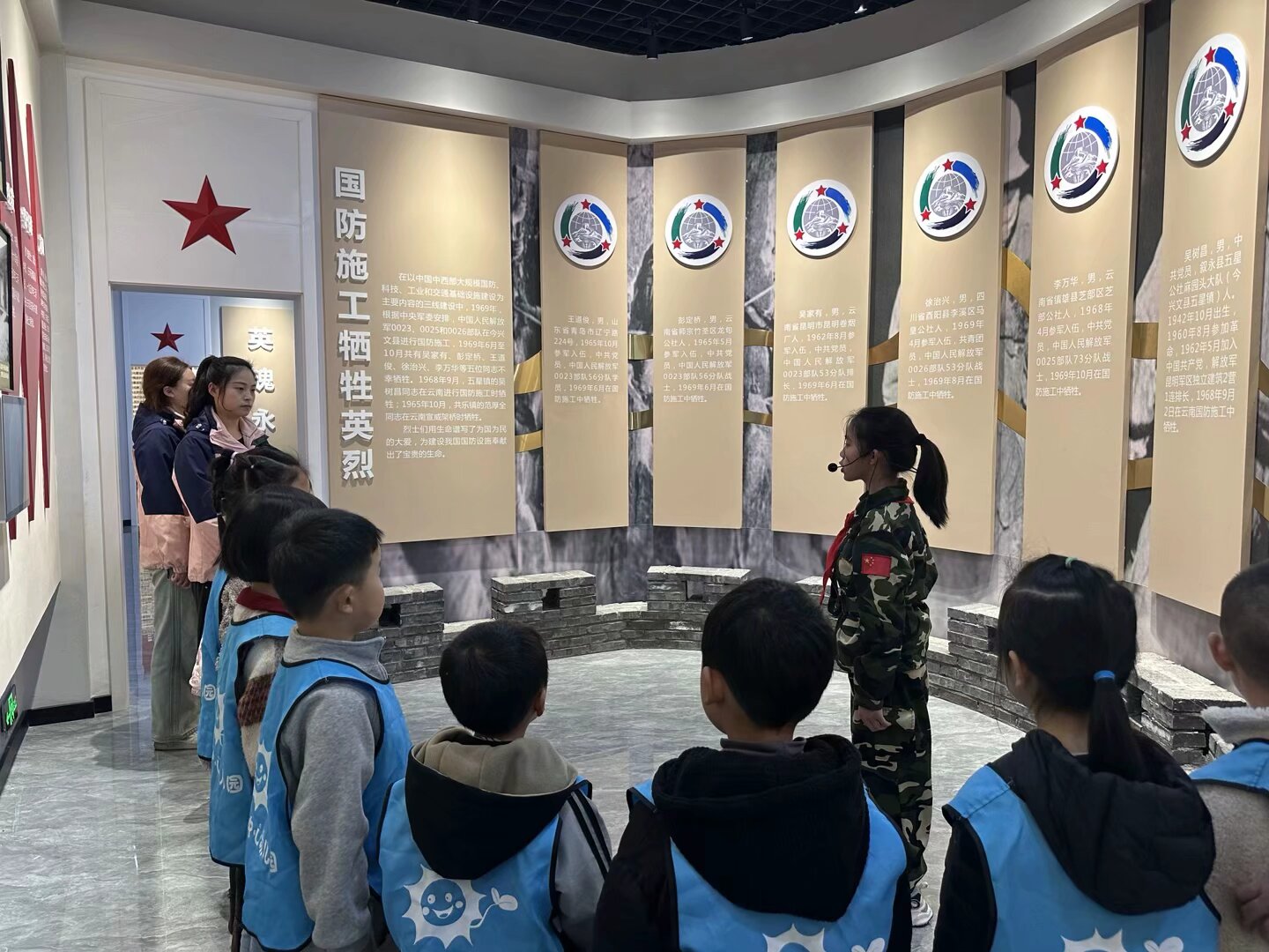 缅怀革命先烈  传承民族精神  ——大河中心幼儿园清明节祭扫活动