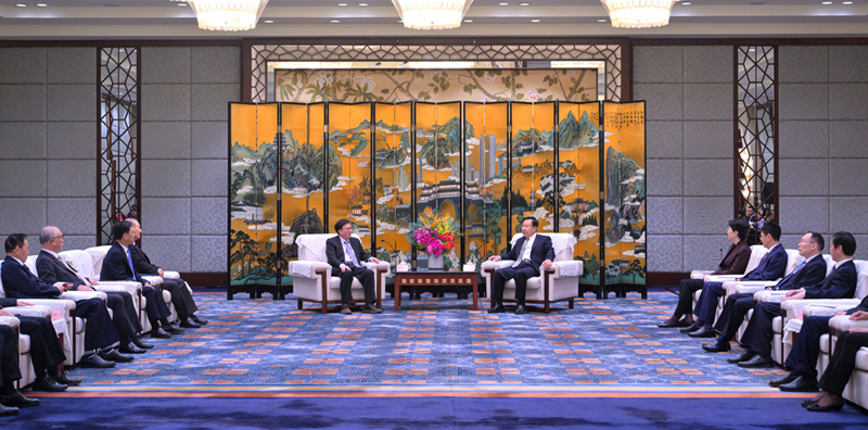 王晓晖施小琳会见两岸企业家峰会 台湾方面理事长刘兆玄等重要嘉宾代表